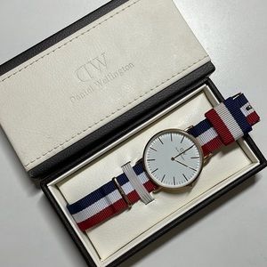 Daniel Wellington - Classic with Cambridge 40mm Strap